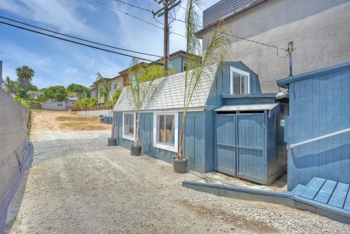 1524 N Coast Hwy 101, Encinitas, California 92024