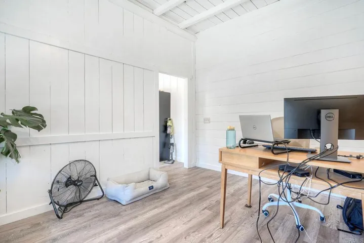 1524 N Coast Hwy 101, Encinitas, California 92024