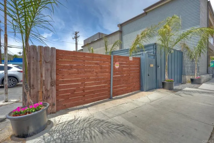 1524 N Coast Hwy 101, Encinitas, California 92024