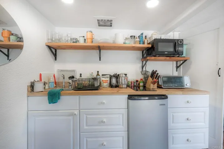 1524 N Coast Hwy 101, Encinitas, California 92024