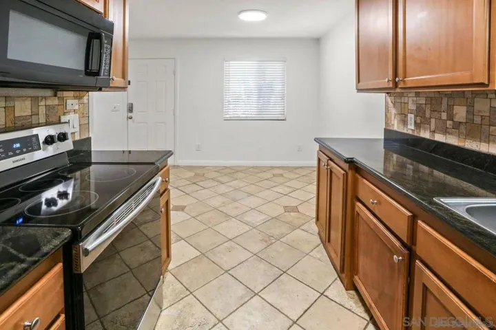 9860 Dale Ave C8, Spring Valley, California 91977