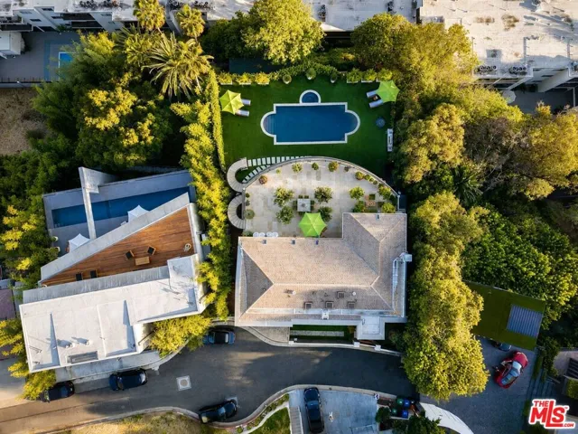 8740 W St Ives Drive, West Hollywood, California 90069