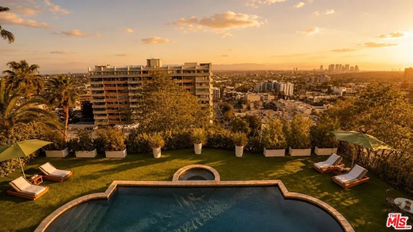 8740 W St Ives Drive, West Hollywood, California 90069