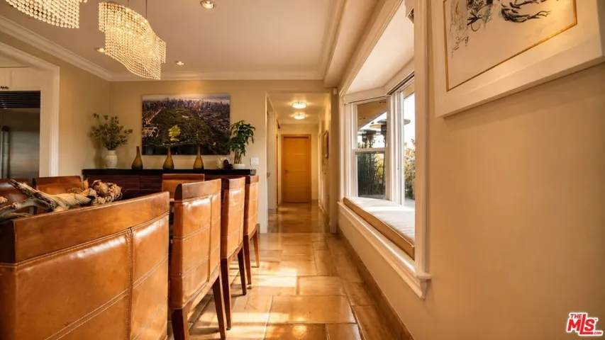 8740 W St Ives Drive, West Hollywood, California 90069