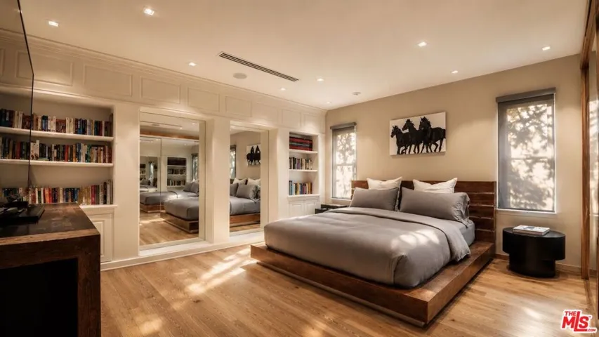 8740 W St Ives Drive, West Hollywood, California 90069
