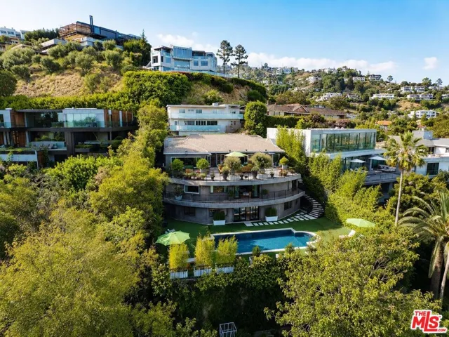 8740 W St Ives Drive, West Hollywood, California 90069