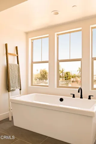 42-web-or-mls-167-e-palm-st