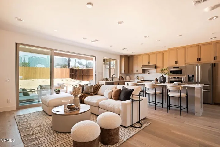 12-web-or-mls-167-e-palm-st