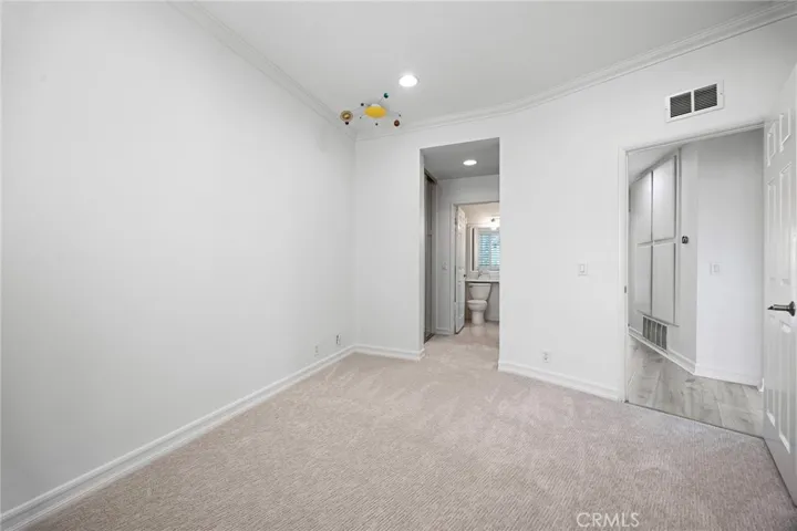 35 Del Perlatto, Irvine, California 92614