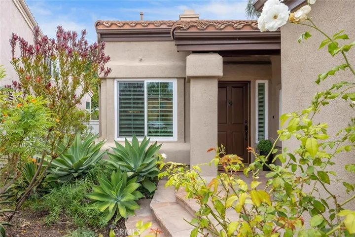 35 Del Perlatto, Irvine, California 92614