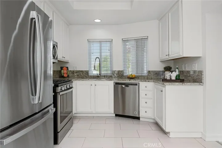 35 Del Perlatto, Irvine, California 92614