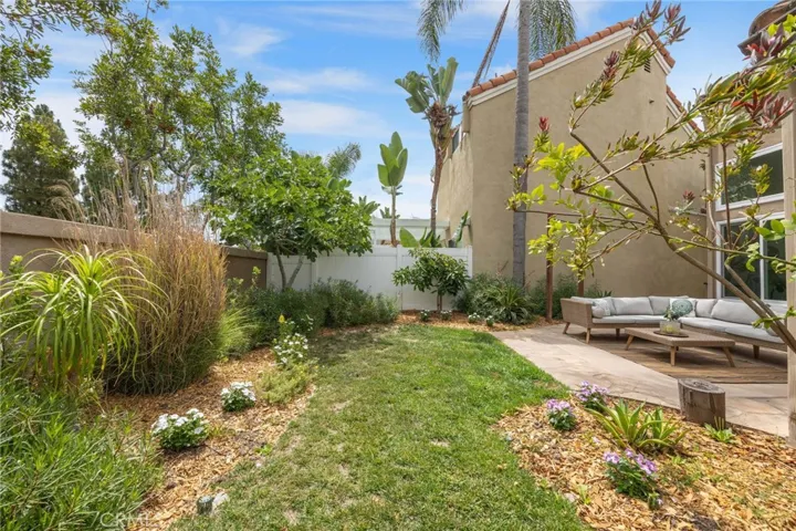 35 Del Perlatto, Irvine, California 92614