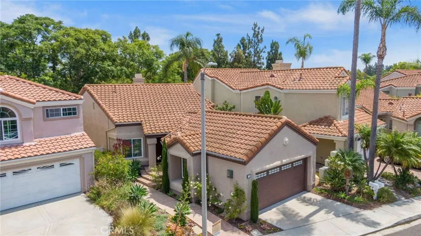 35 Del Perlatto, Irvine, California 92614