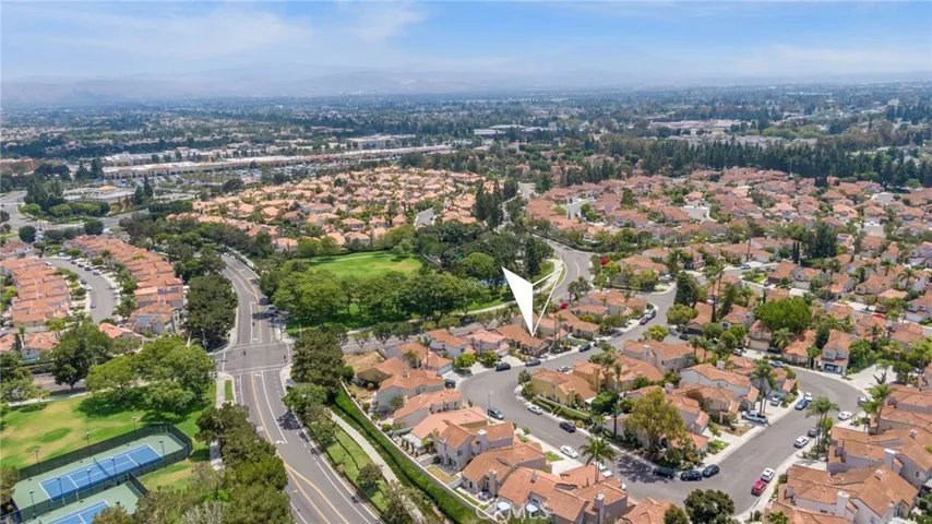 35 Del Perlatto, Irvine, California 92614