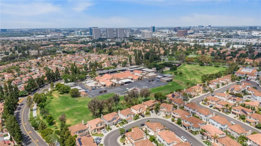35 Del Perlatto, Irvine, California 92614