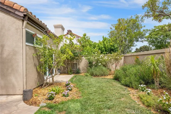 35 Del Perlatto, Irvine, California 92614