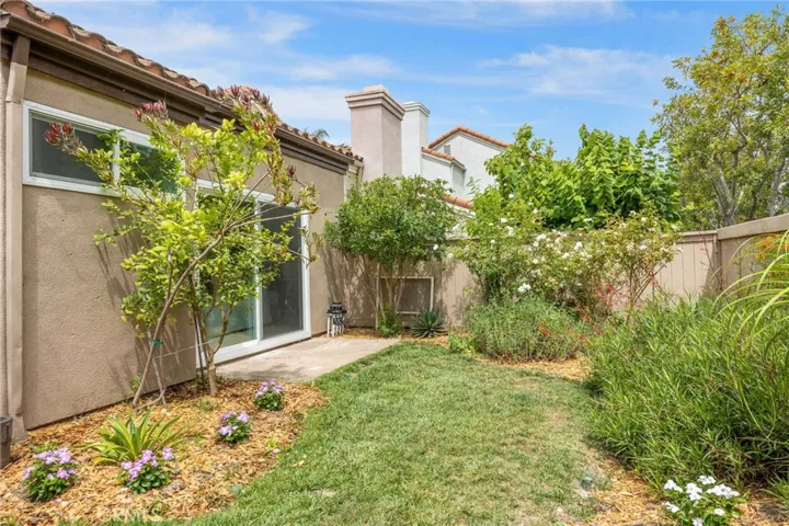 35 Del Perlatto, Irvine, California 92614
