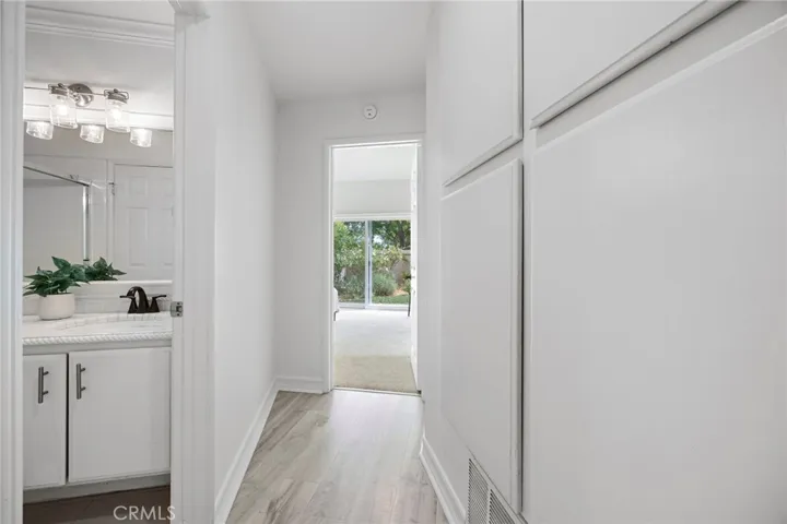 35 Del Perlatto, Irvine, California 92614