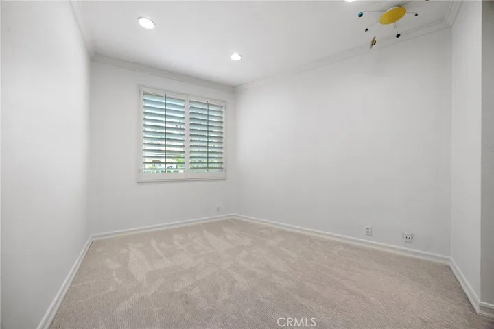 35 Del Perlatto, Irvine, California 92614