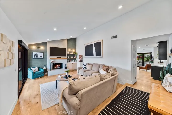 8541 Kelso Drive, Huntington Beach, California 92646