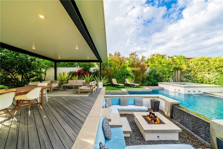 8541 Kelso Drive, Huntington Beach, California 92646