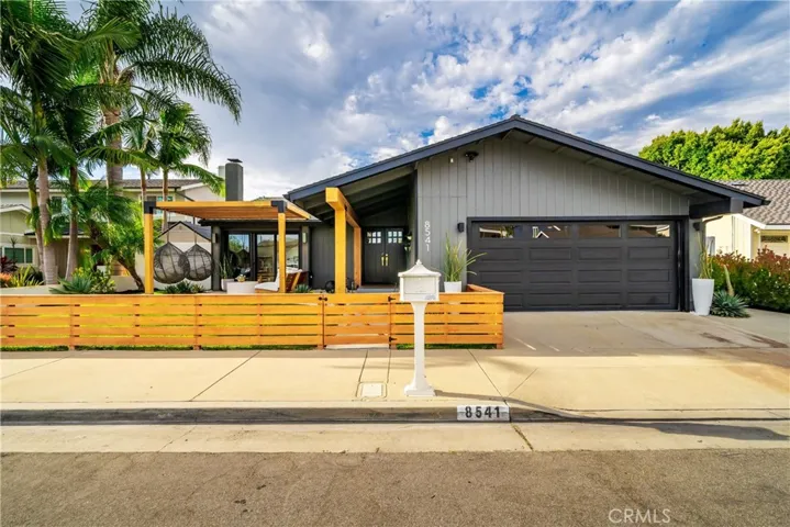 8541 Kelso Drive, Huntington Beach, California 92646