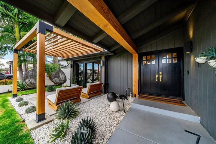 8541 Kelso Drive, Huntington Beach, California 92646