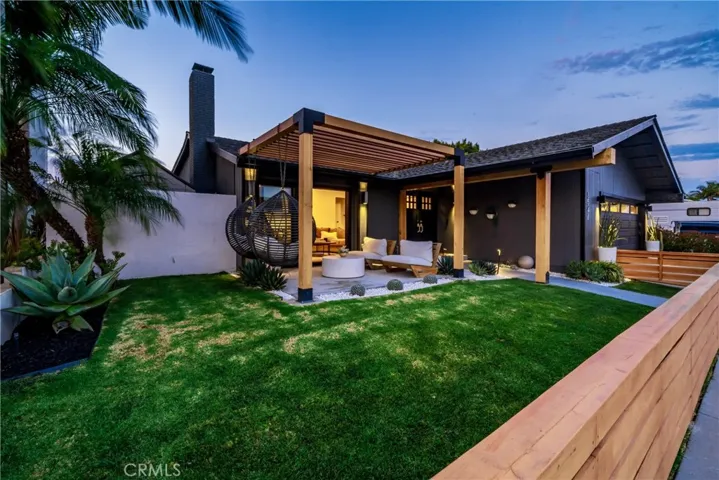 8541 Kelso Drive, Huntington Beach, California 92646