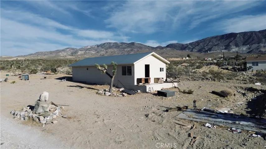 7535 Camp Rock Road, Lucerne Valley, California 92356
