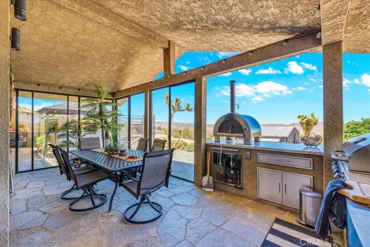 7880 Wesley Road, Joshua Tree, California 92252
