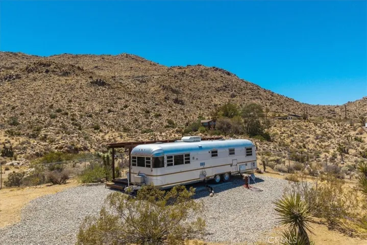 7880 Wesley Road, Joshua Tree, California 92252
