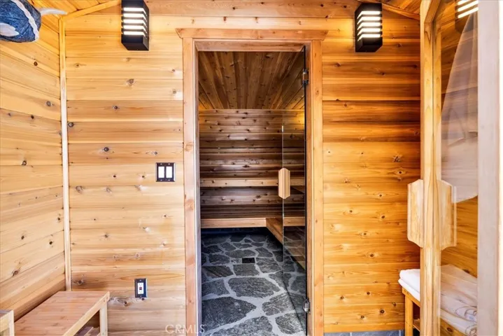 7880 Wesley Road, Joshua Tree, California 92252
