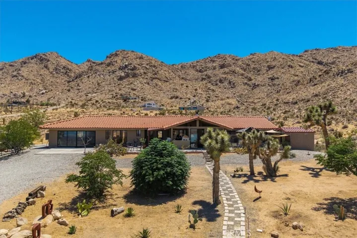 7880 Wesley Road, Joshua Tree, California 92252