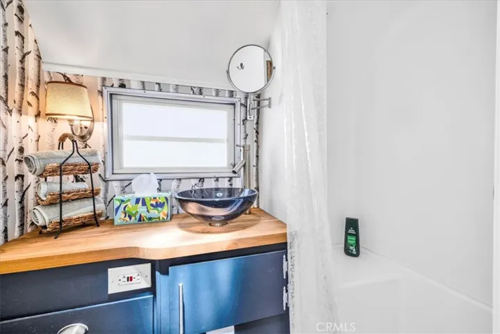 7880 Wesley Road, Joshua Tree, California 92252
