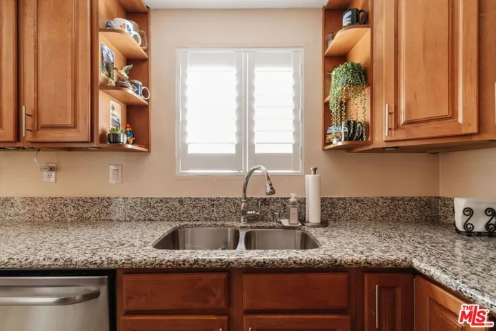 15023 Sherman Way E, Van Nuys, California 91405