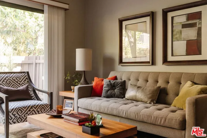 15023 Sherman Way E, Van Nuys, California 91405