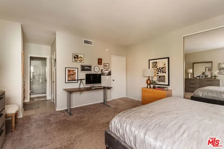15023 Sherman Way E, Van Nuys, California 91405