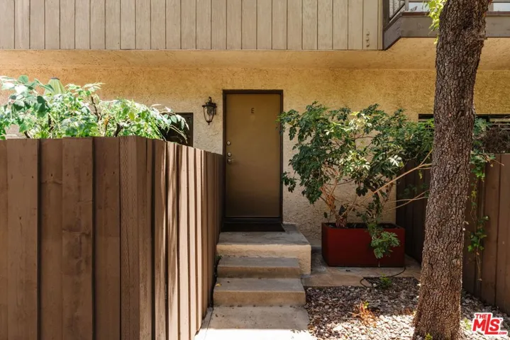 15023 Sherman Way E, Van Nuys, California 91405