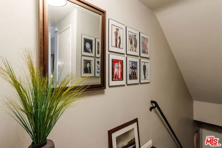 15023 Sherman Way E, Van Nuys, California 91405