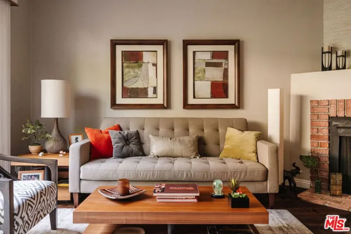 15023 Sherman Way E, Van Nuys, California 91405