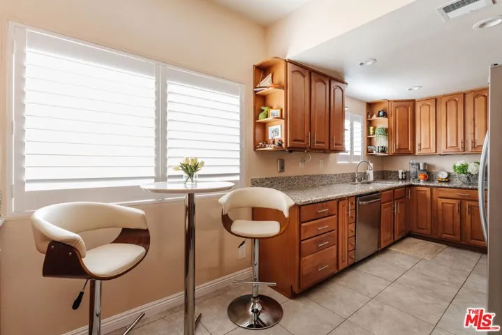 15023 Sherman Way E, Van Nuys, California 91405