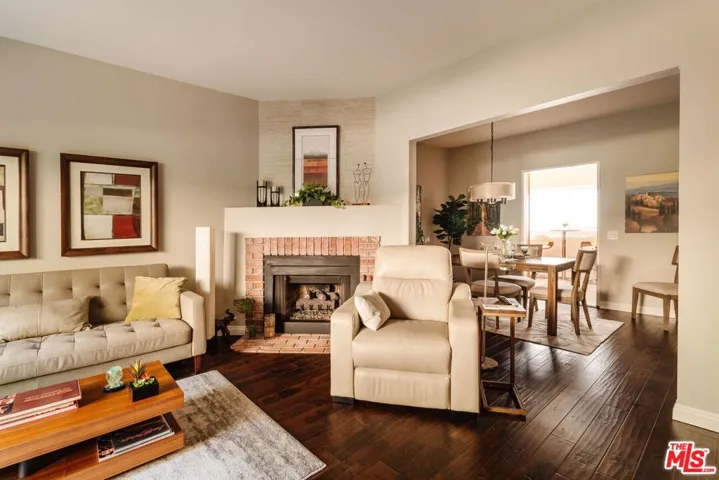 15023 Sherman Way E, Van Nuys, California 91405