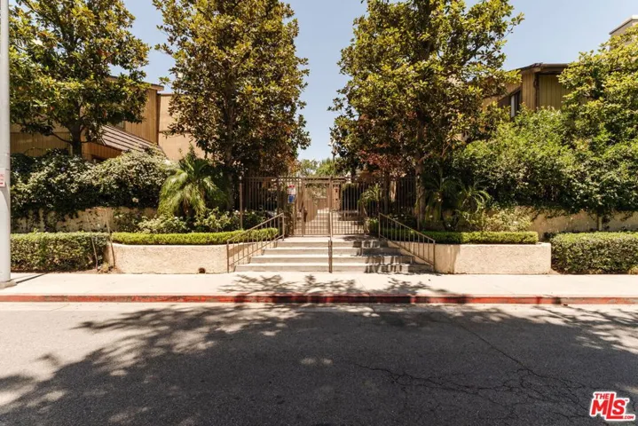15023 Sherman Way E, Van Nuys, California 91405