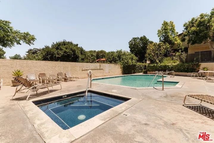 15023 Sherman Way E, Van Nuys, California 91405