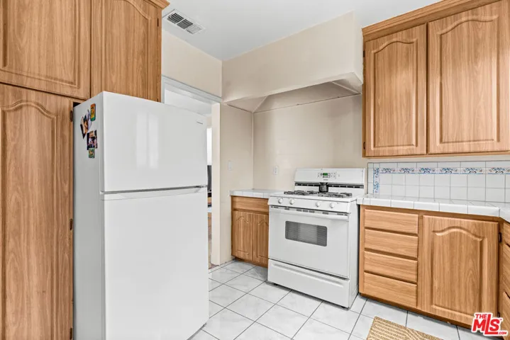 1701 La Fayette Road, Los Angeles, California 90019