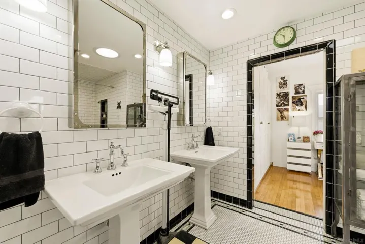 3048 Laurel Street, San Diego, California 92104