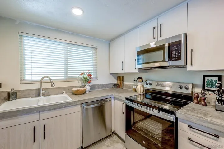 2451 Chicago St 11, San Diego, California 92110