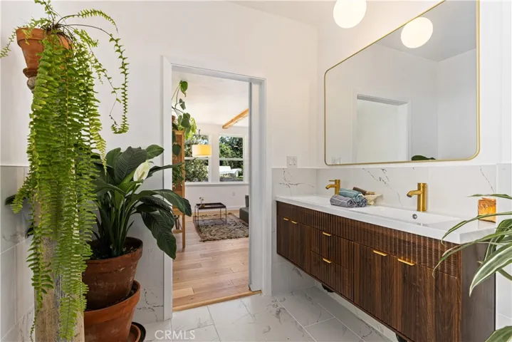 Primary Suite NEWLY Renovated Bath