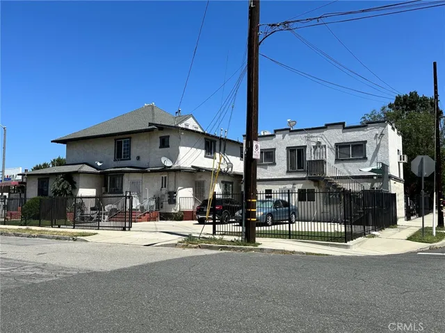 702 N Garey, Pomona, California 91767