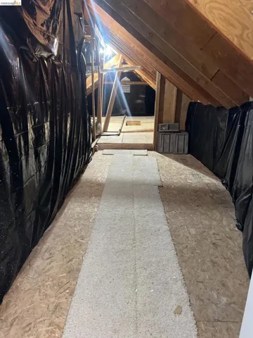 600 SF of storage in Attic